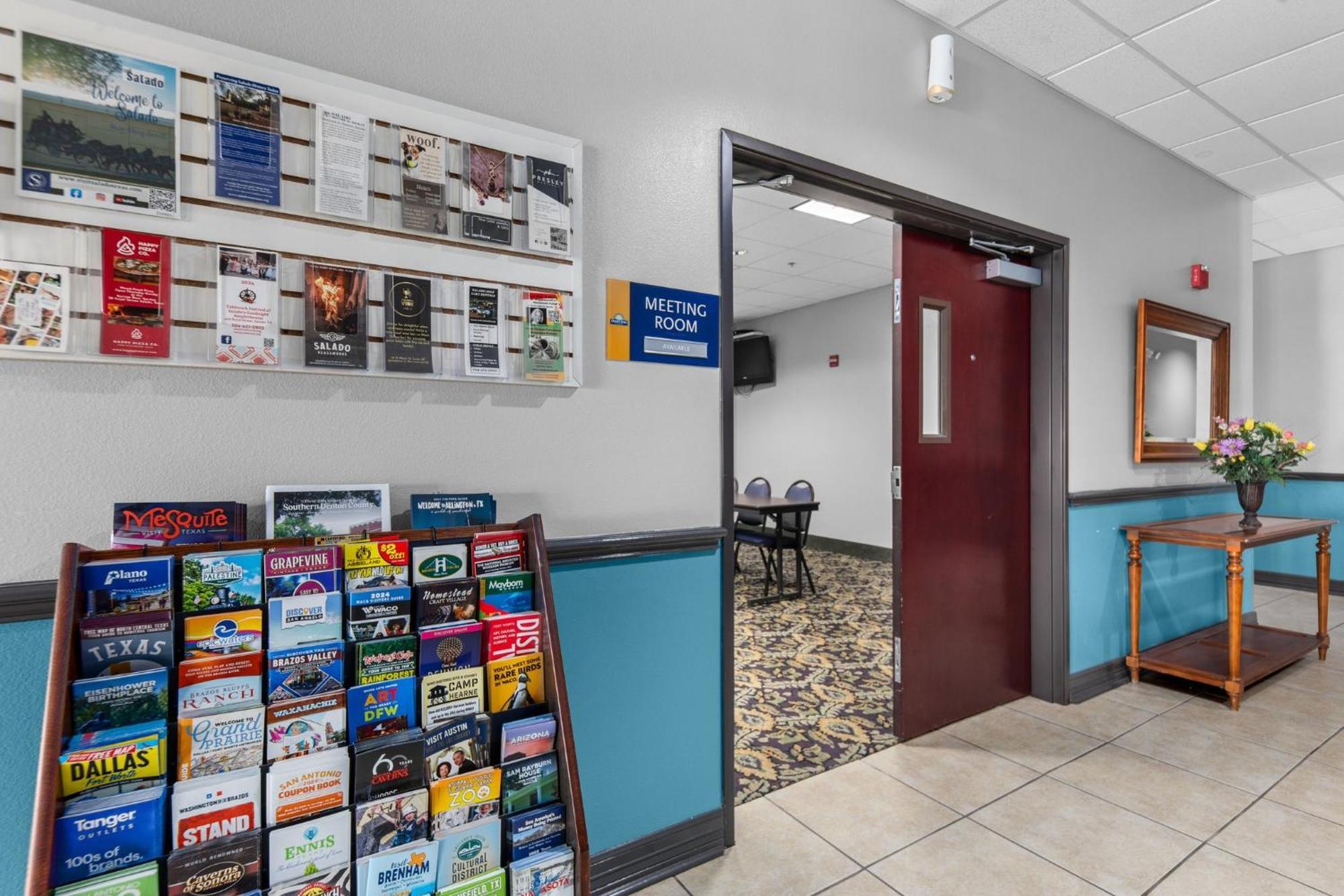 Days Inn By Wyndham Salado Esterno foto