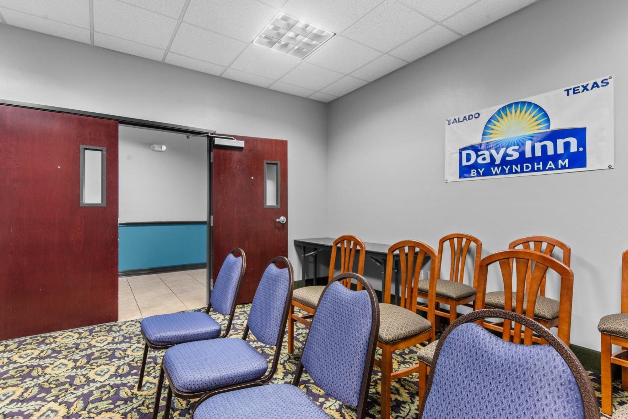 Days Inn By Wyndham Salado Esterno foto