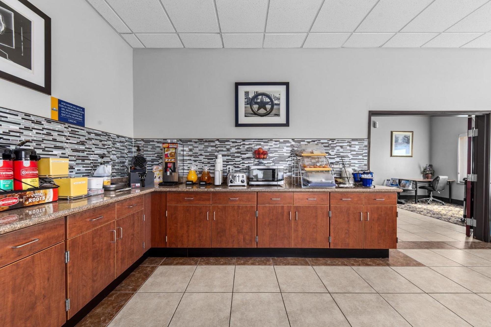 Days Inn By Wyndham Salado Esterno foto